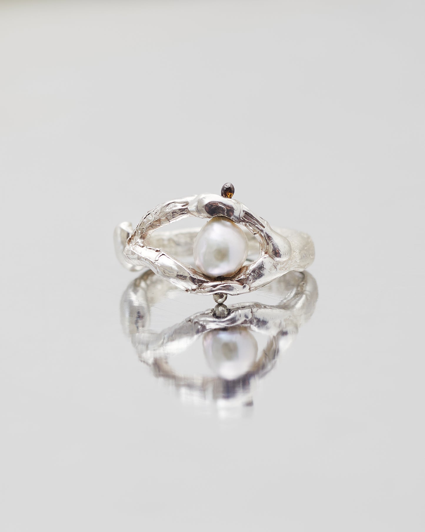Anillo 0stra